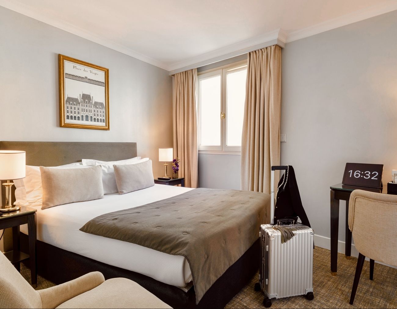 Hotel Madeleine Plaza - Classic Room