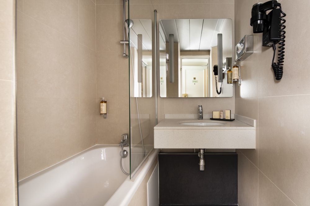 Hôtel Madeleine Plaza - Salle de bain